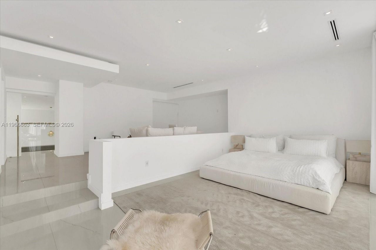 7830 Atlantic Way , Miami Beach, FL 33141 Photo