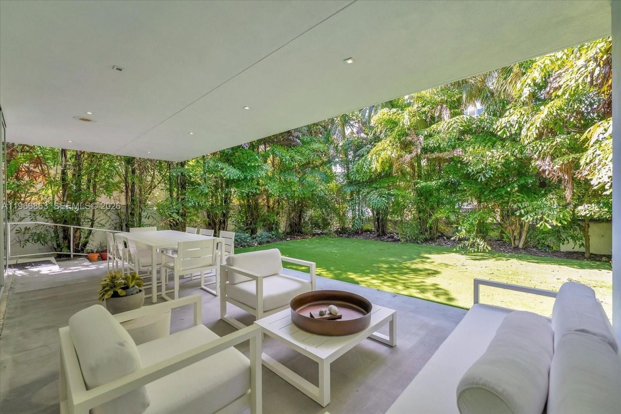 7830 Atlantic Way , Miami Beach, FL 33141 Photo