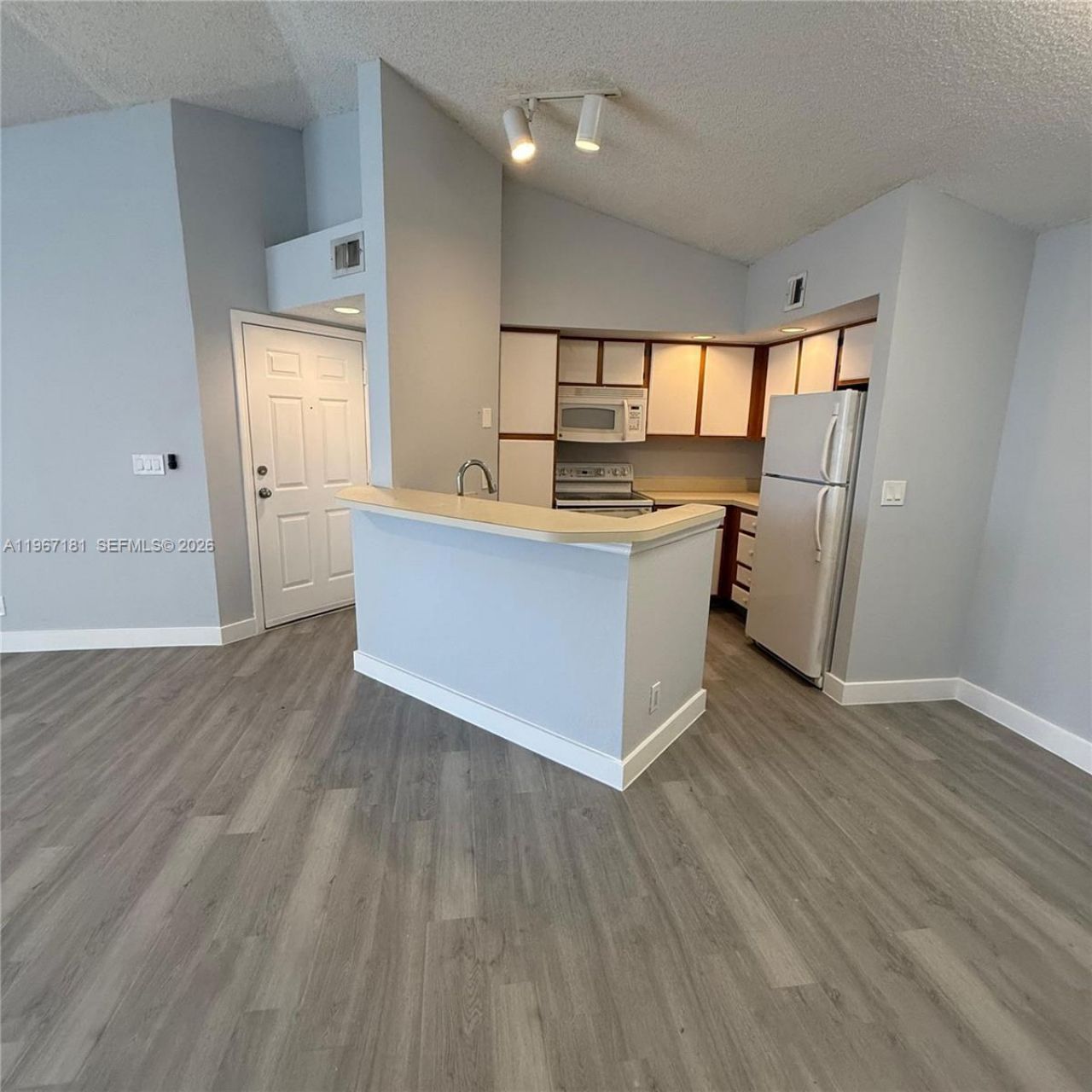 3330 Pinewalk Dr N, Unit 1634, Margate, FL 33063 Photo