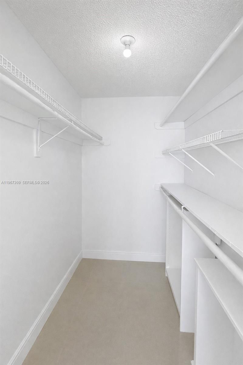 1801 S Treasure Dr, Unit 407, North Bay Village, FL 33141 Photo