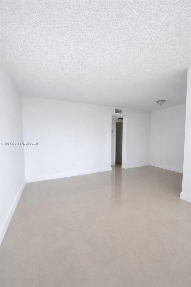 1801 S Treasure Dr, Unit 407, North Bay Village, FL 33141 Photo