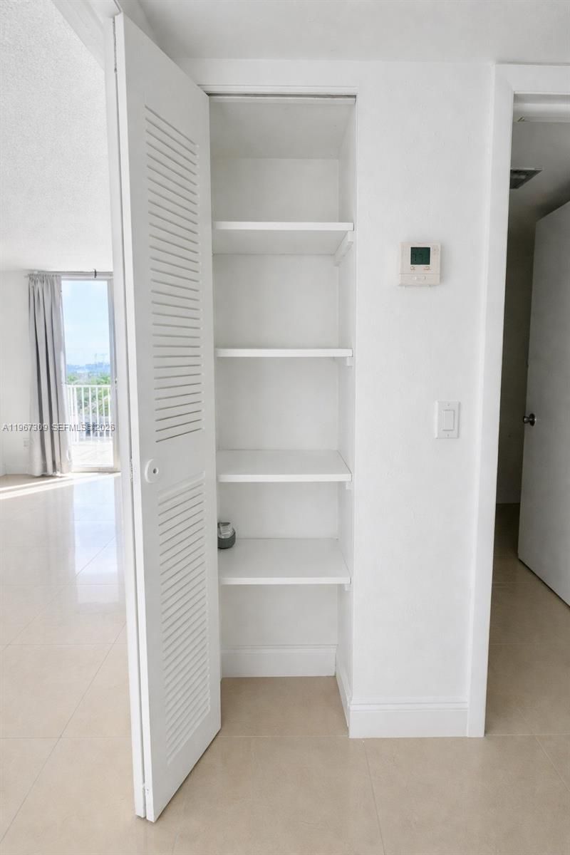 1801 S Treasure Dr, Unit 407, North Bay Village, FL 33141 Photo