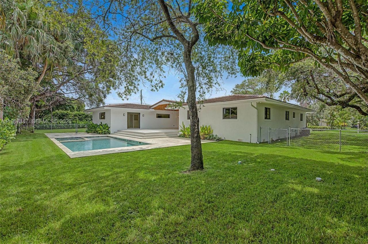 12940 SW 73rd Ave, Pinecrest, FL 33156 Photo