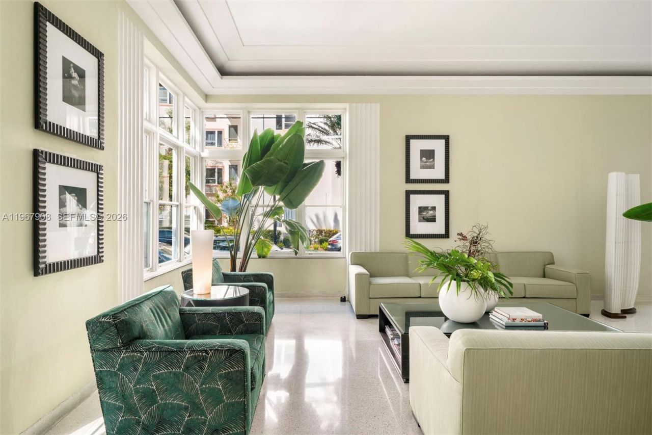 2421 Lake Pancoast Dr, Unit 2C, Miami Beach, FL 33140 Photo