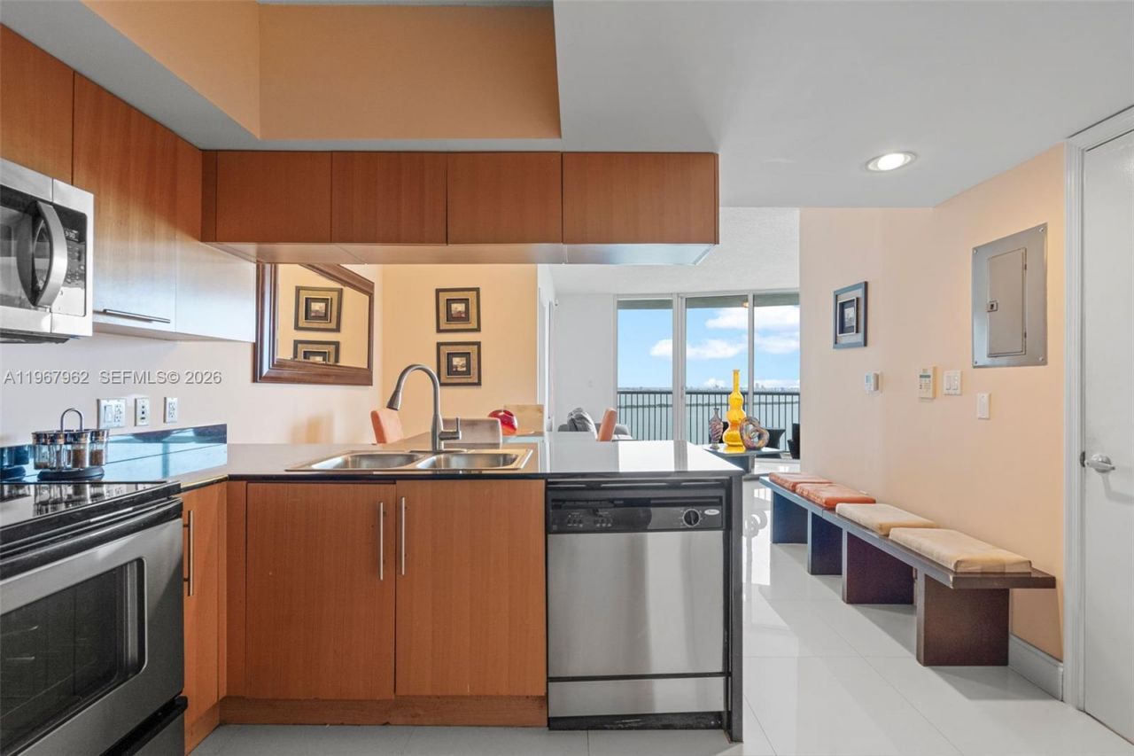 1750 N Bayshore Dr, Unit 3901, Miami, FL 33132 Photo