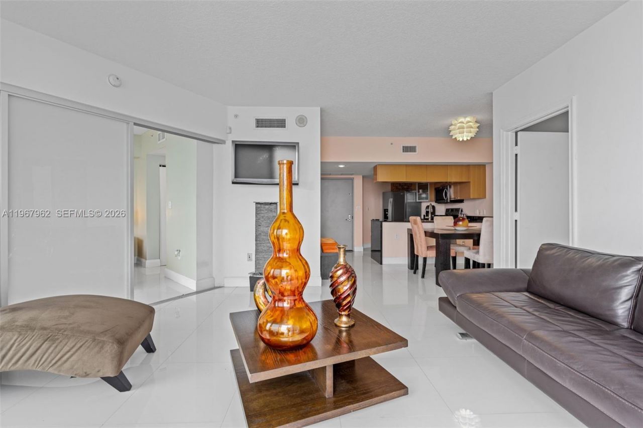 1750 N Bayshore Dr, Unit 3901, Miami, FL 33132 Photo