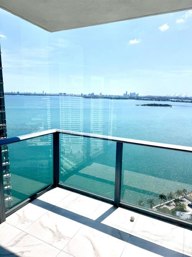 650 NE 32nd St, Unit 2507, Miami, FL 33137 Photo