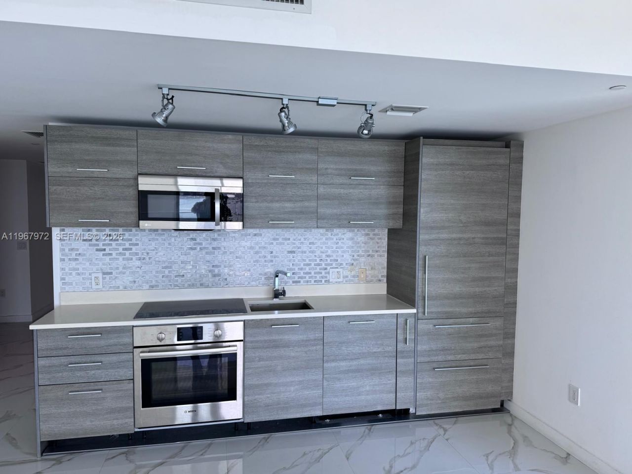 650 NE 32nd St, Unit 2507, Miami, FL 33137 Photo