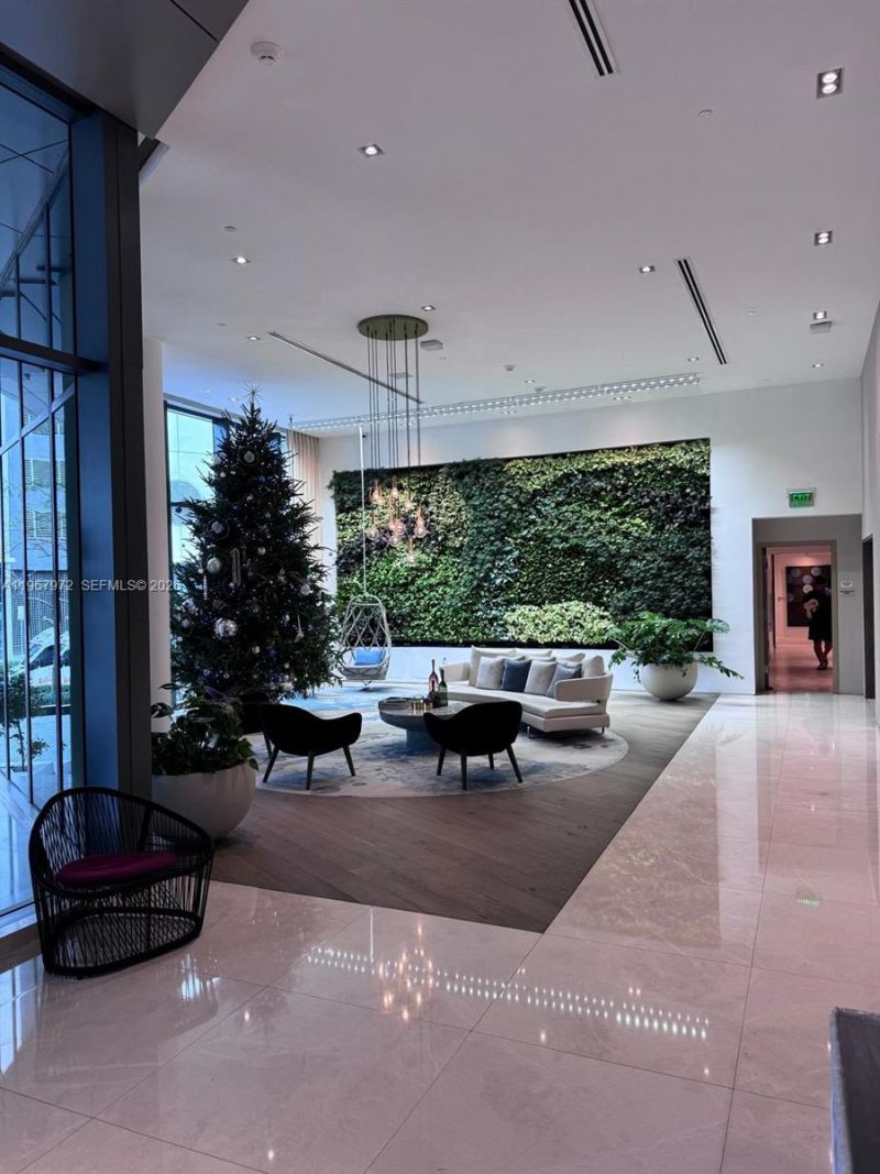 650 NE 32nd St, Unit 2507, Miami, FL 33137 Photo