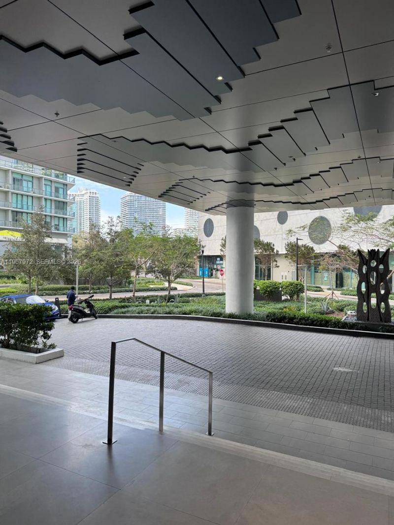 650 NE 32nd St, Unit 2507, Miami, FL 33137 Photo