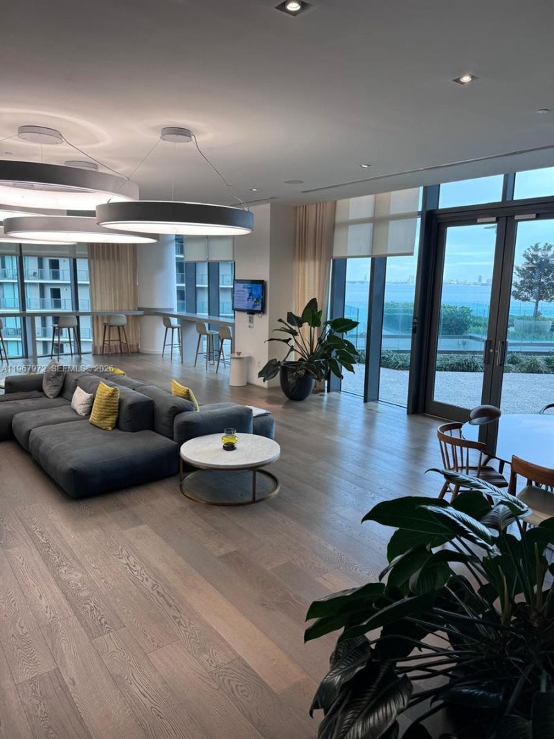 650 NE 32nd St, Unit 2507, Miami, FL 33137 Photo