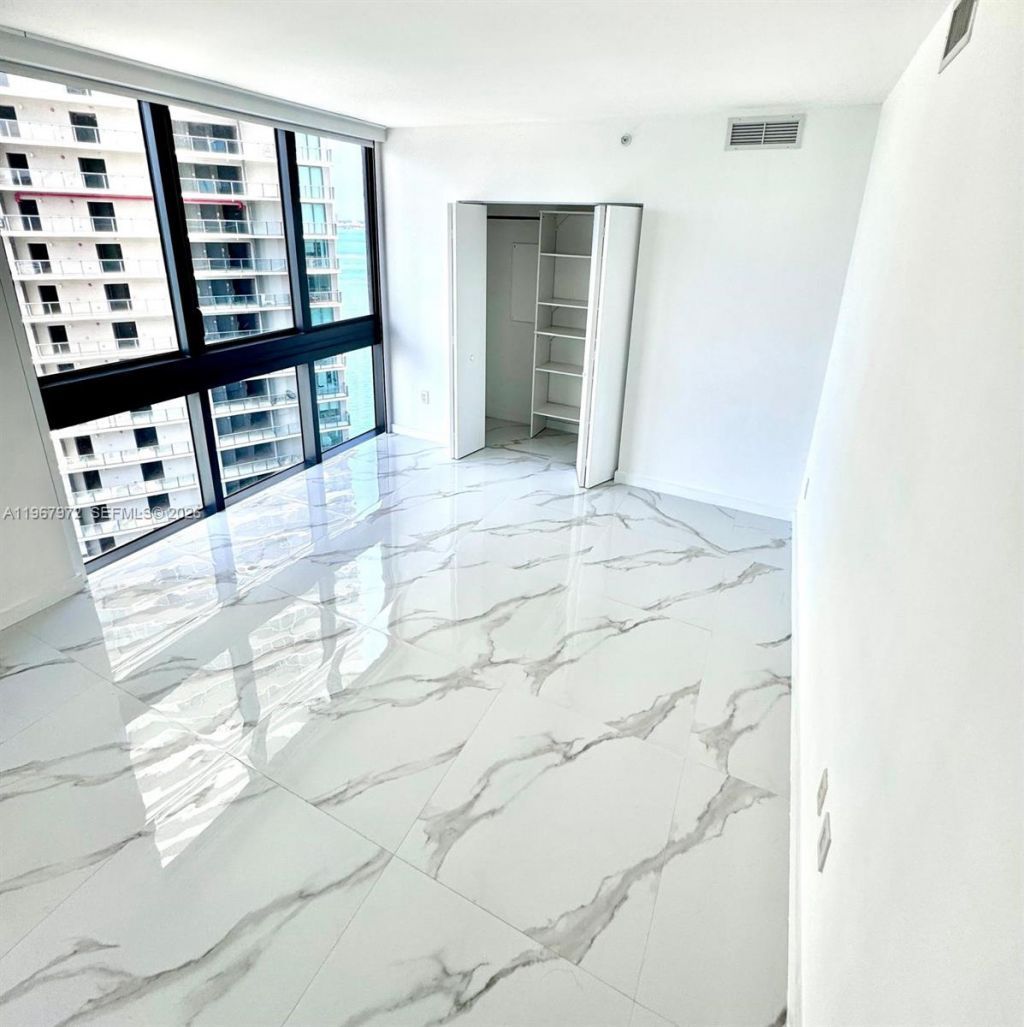 650 NE 32nd St, Unit 2507, Miami, FL 33137 Photo