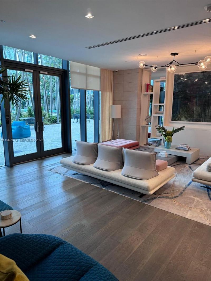 650 NE 32nd St, Unit 2507, Miami, FL 33137 Photo