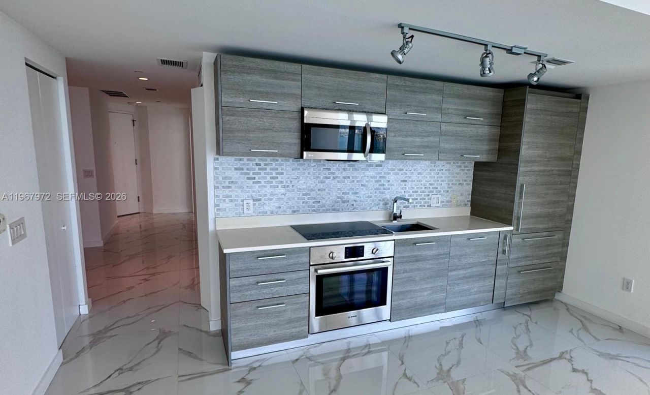 650 NE 32nd St, Unit 2507, Miami, FL 33137 Photo