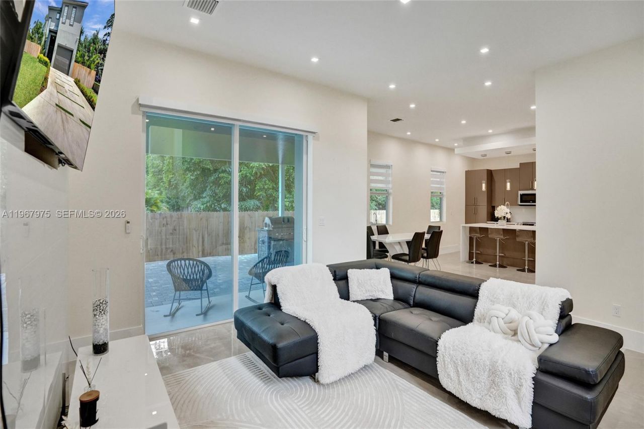 4593 Meadow Green Trl , Lake Worth, FL 33463 Photo