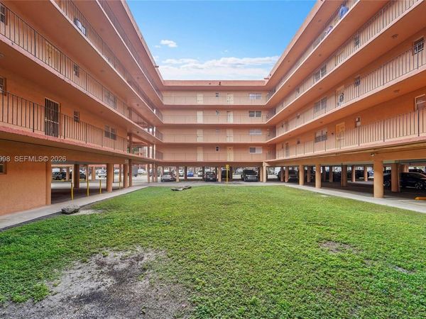 1890 W 56th St , Unit 1411, Hialeah, FL 33012