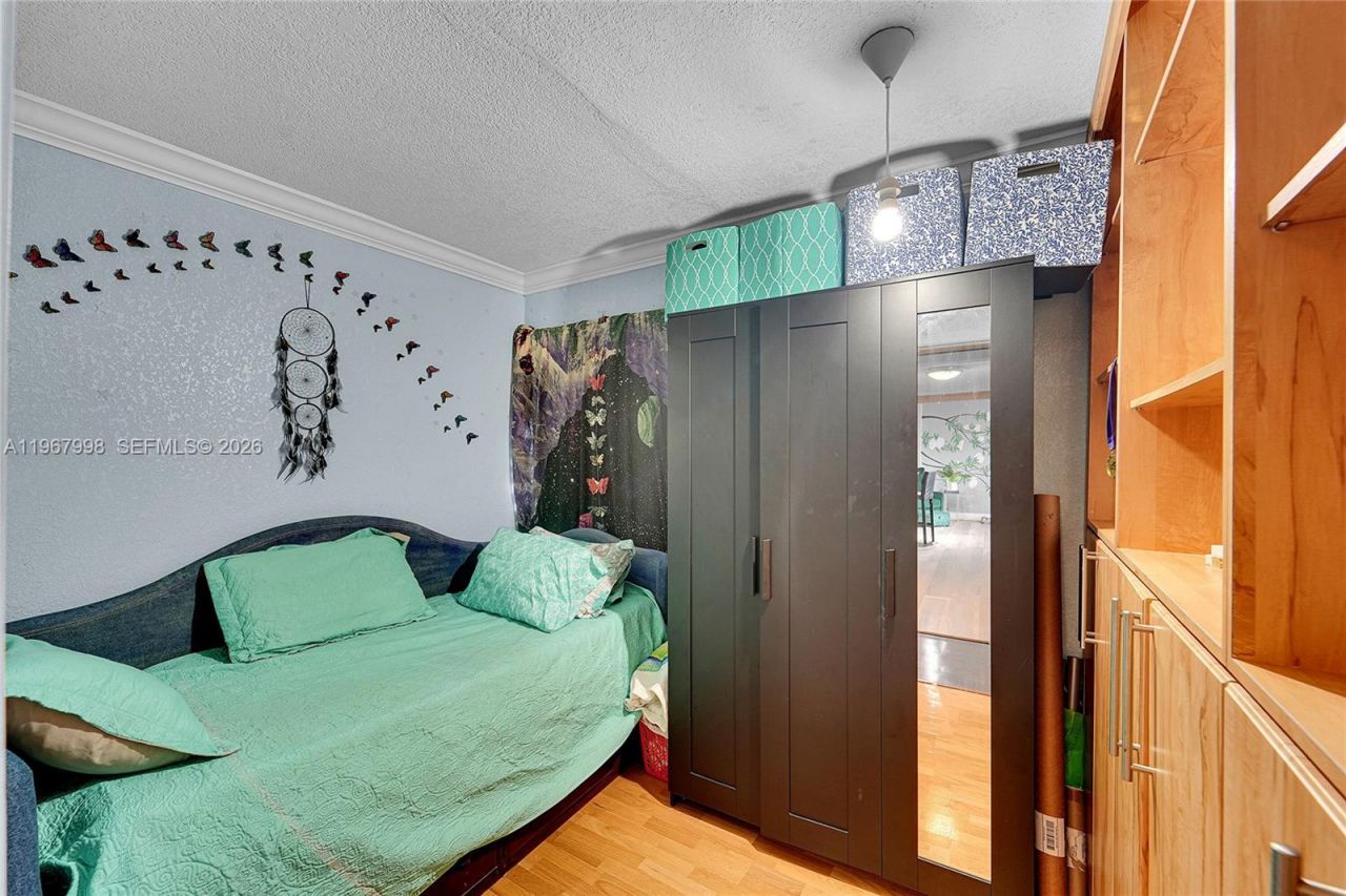 1890 W 56th St, Unit 1411, Hialeah, FL 33012 Photo