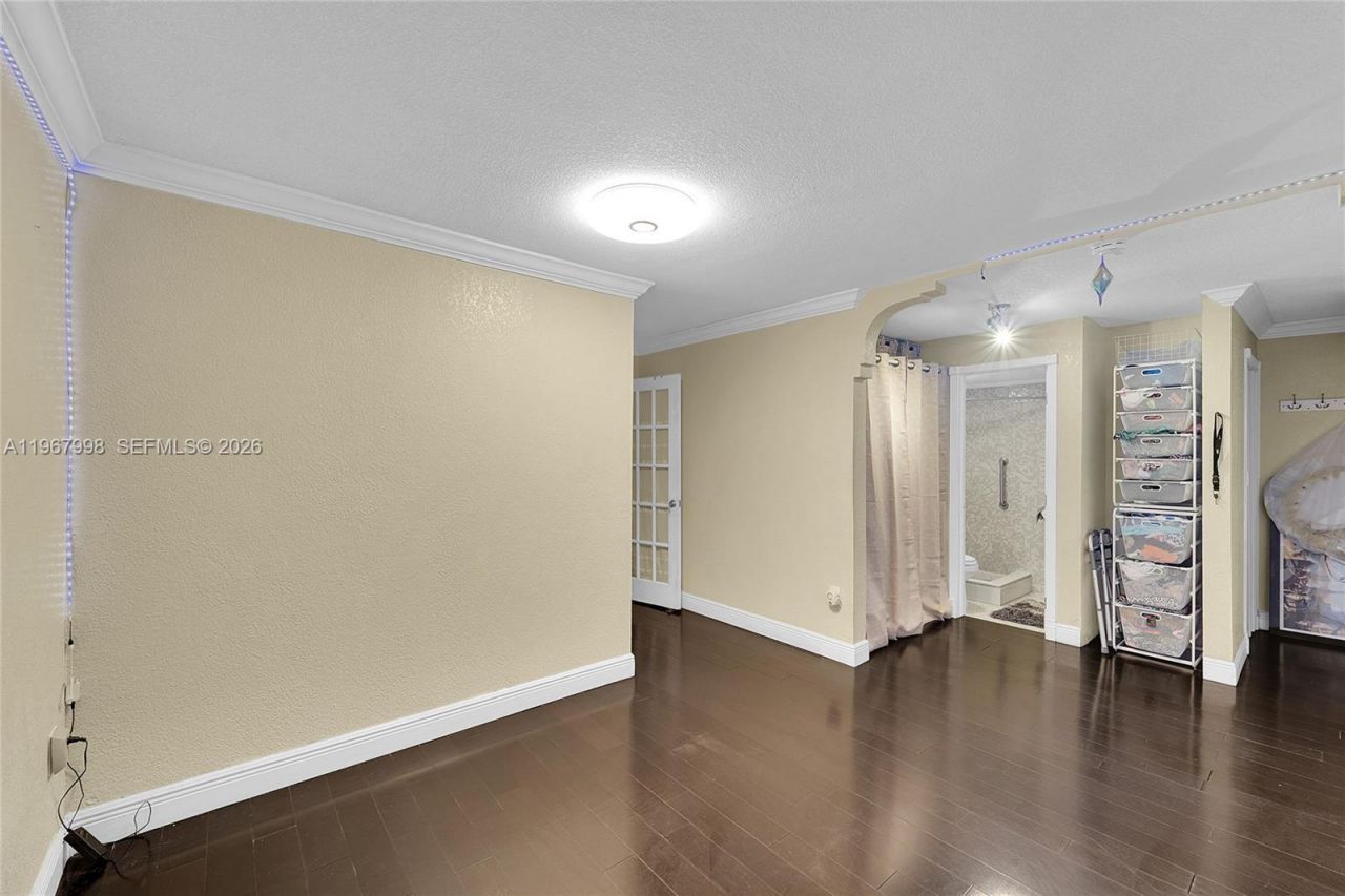 1890 W 56th St, Unit 1411, Hialeah, FL 33012 Photo