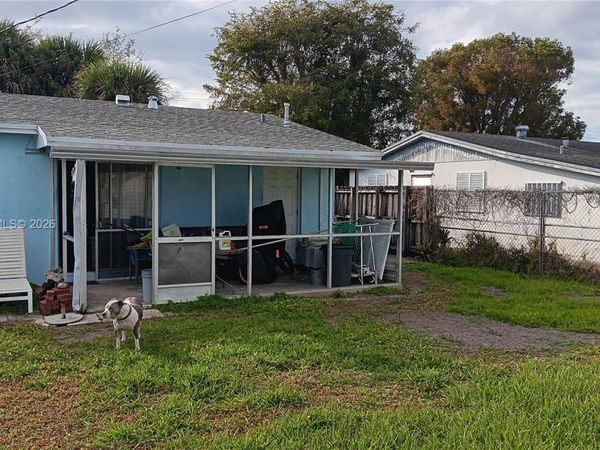 6521 SW 112th Ave, Miami, FL 33173