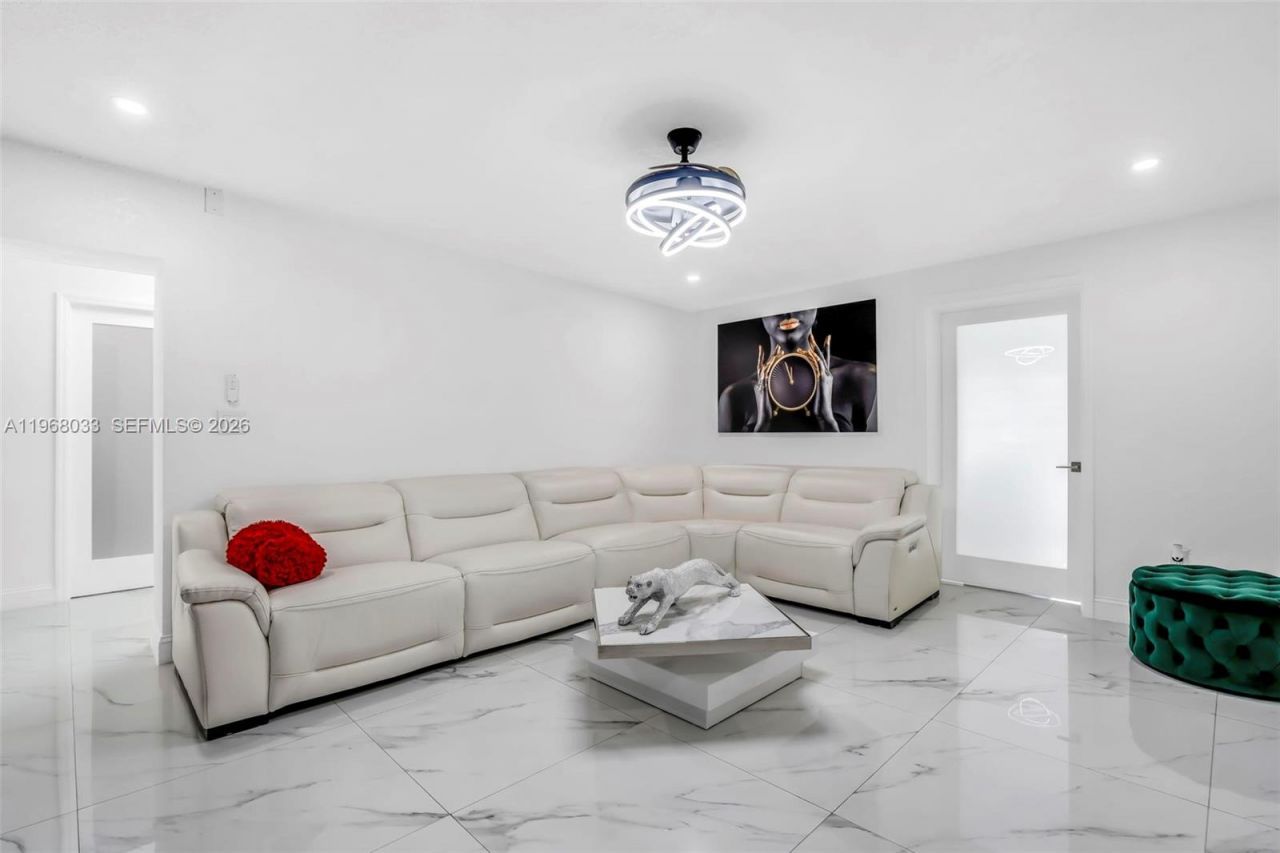 4920 NW 196th Ter , Miami Gardens, FL 33055 Photo