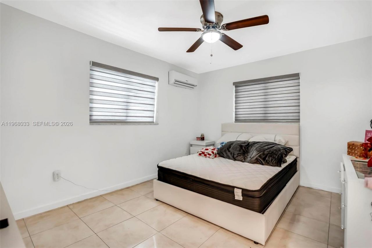 4920 NW 196th Ter , Miami Gardens, FL 33055 Photo