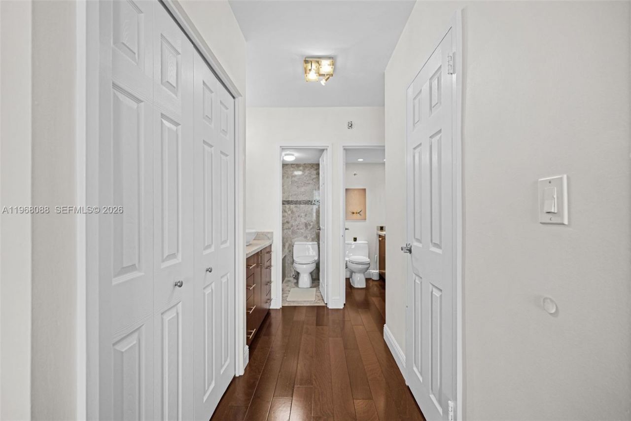 5700 Collins Ave , Unit 12K, Miami Beach, FL 33140 Photo