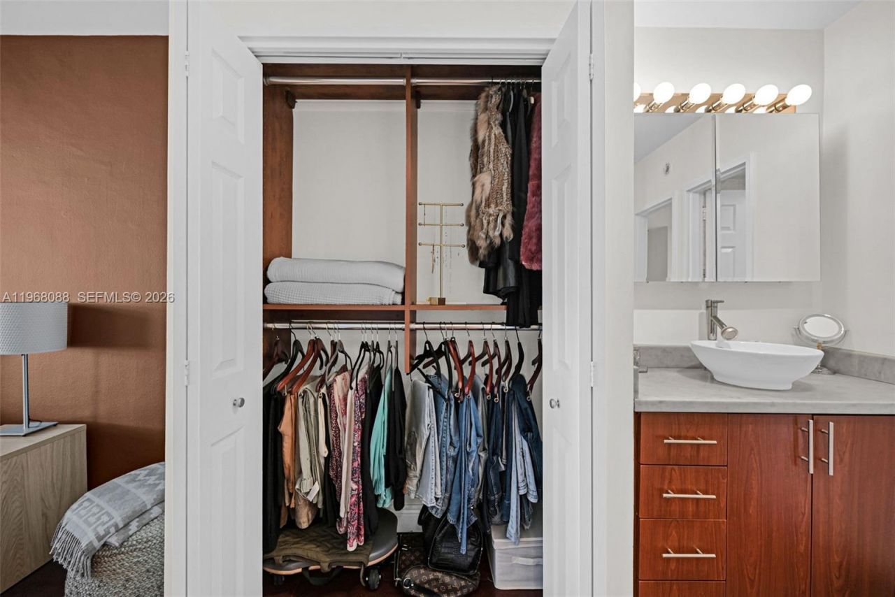 5700 Collins Ave , Unit 12K, Miami Beach, FL 33140 Photo