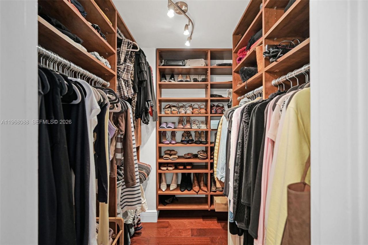 5700 Collins Ave , Unit 12K, Miami Beach, FL 33140 Photo