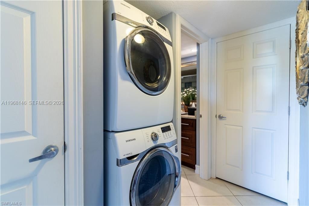 5535 Rattlesnake Hammock Rd , Unit 205, Naples, FL 34113 Photo