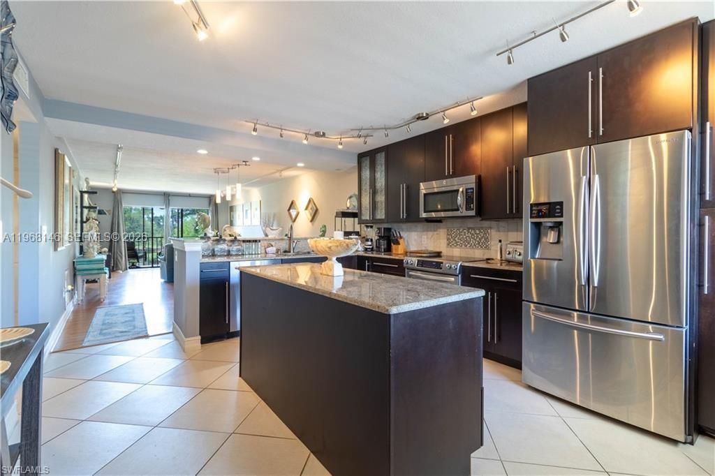 5535 Rattlesnake Hammock Rd , Unit 205, Naples, FL 34113 Photo