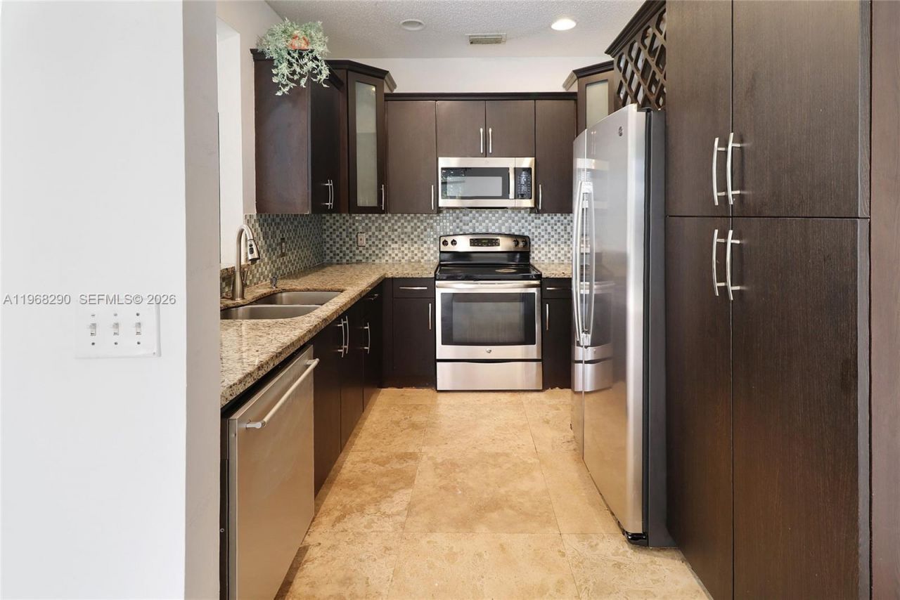 13212 NW 8th St, Pembroke Pines, FL 33028 Photo