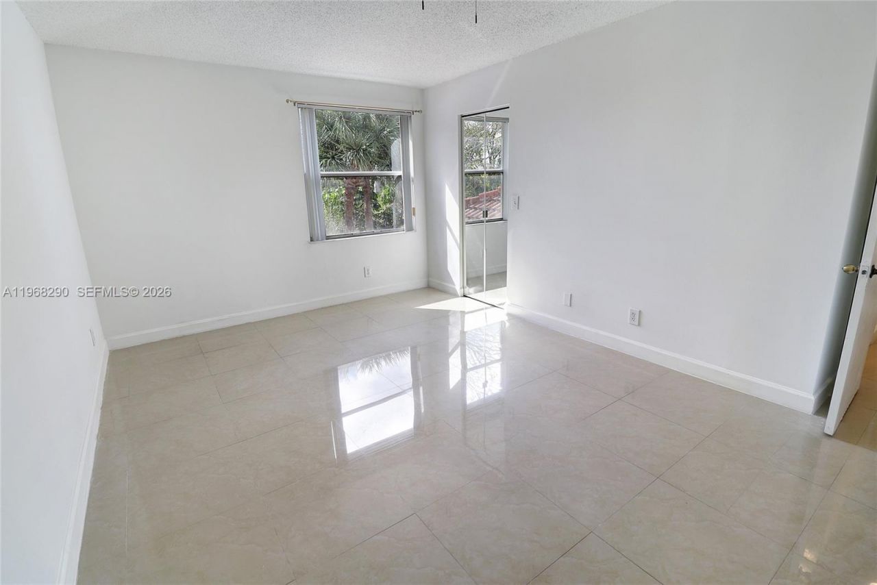 13212 NW 8th St, Pembroke Pines, FL 33028 Photo