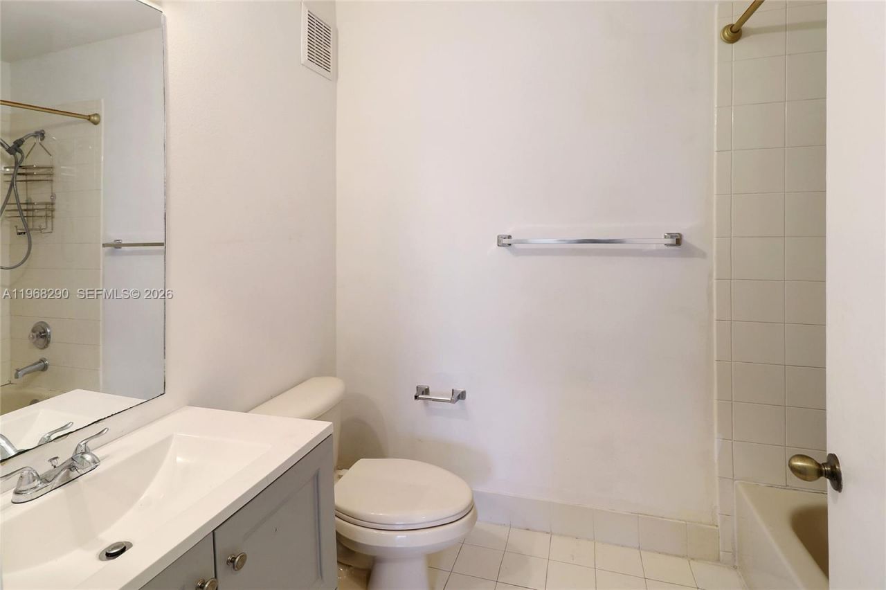 13212 NW 8th St, Pembroke Pines, FL 33028 Photo