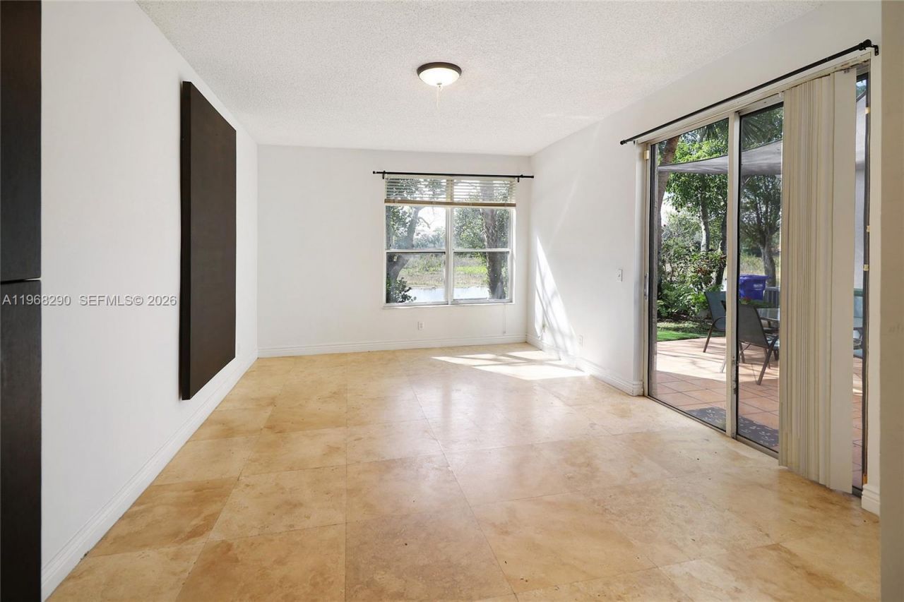 13212 NW 8th St, Pembroke Pines, FL 33028 Photo