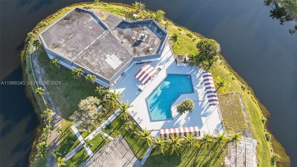 20311 NE 2nd Ave , Unit 15, Miami, FL 33179 Photo