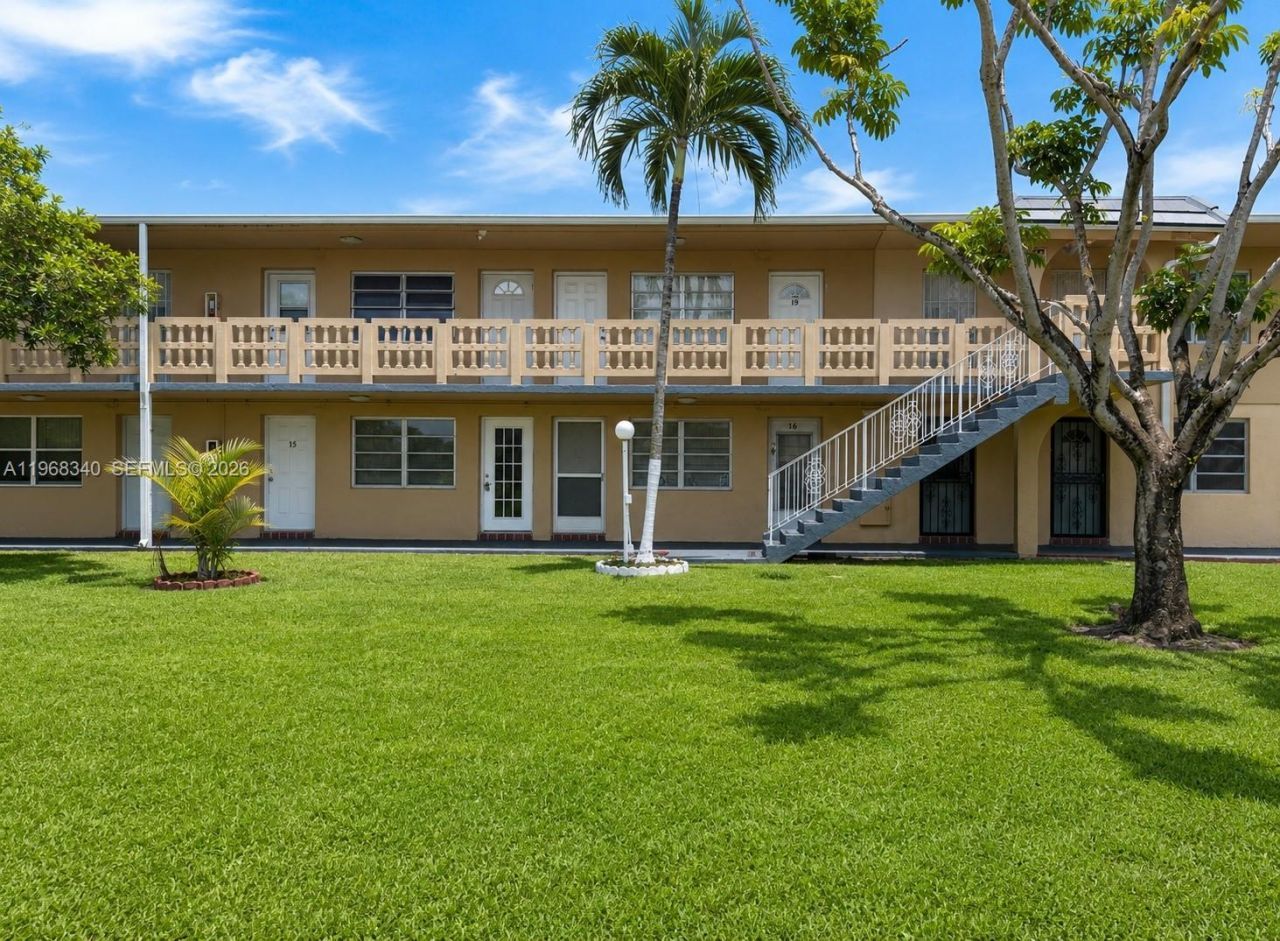 20311 NE 2nd Ave, Unit 15, Miami, FL 33179 Photo