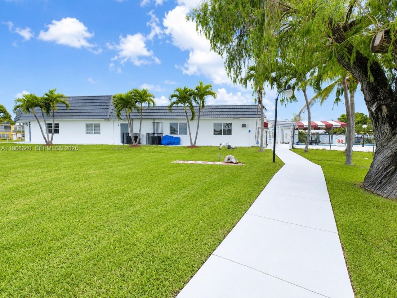 20311 NE 2nd Ave, Unit 15, Miami, FL 33179 Photo
