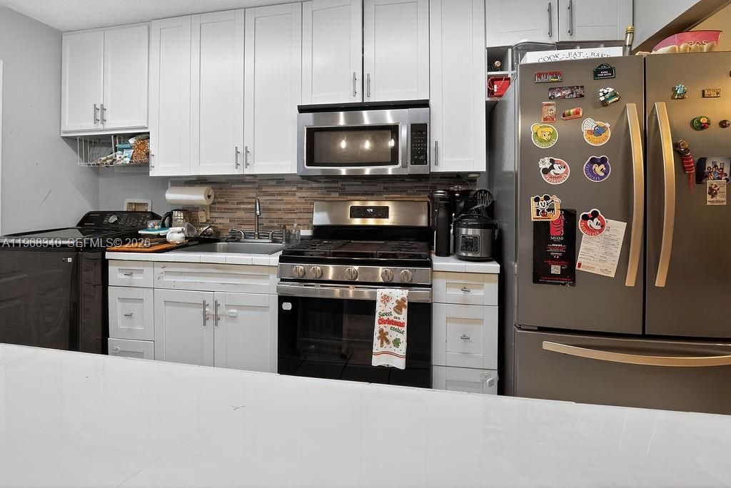 20311 NE 2nd Ave , Unit 15, Miami, FL 33179 Photo