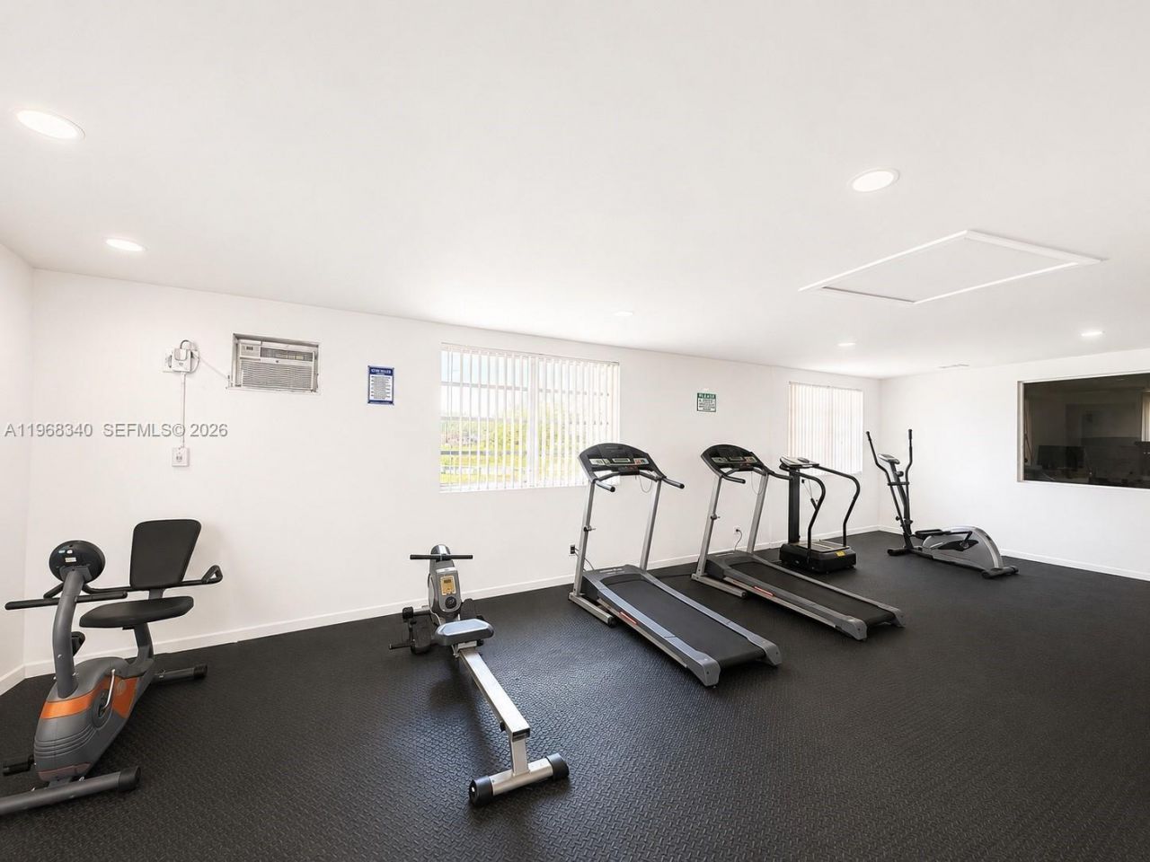 20311 NE 2nd Ave, Unit 15, Miami, FL 33179 Photo