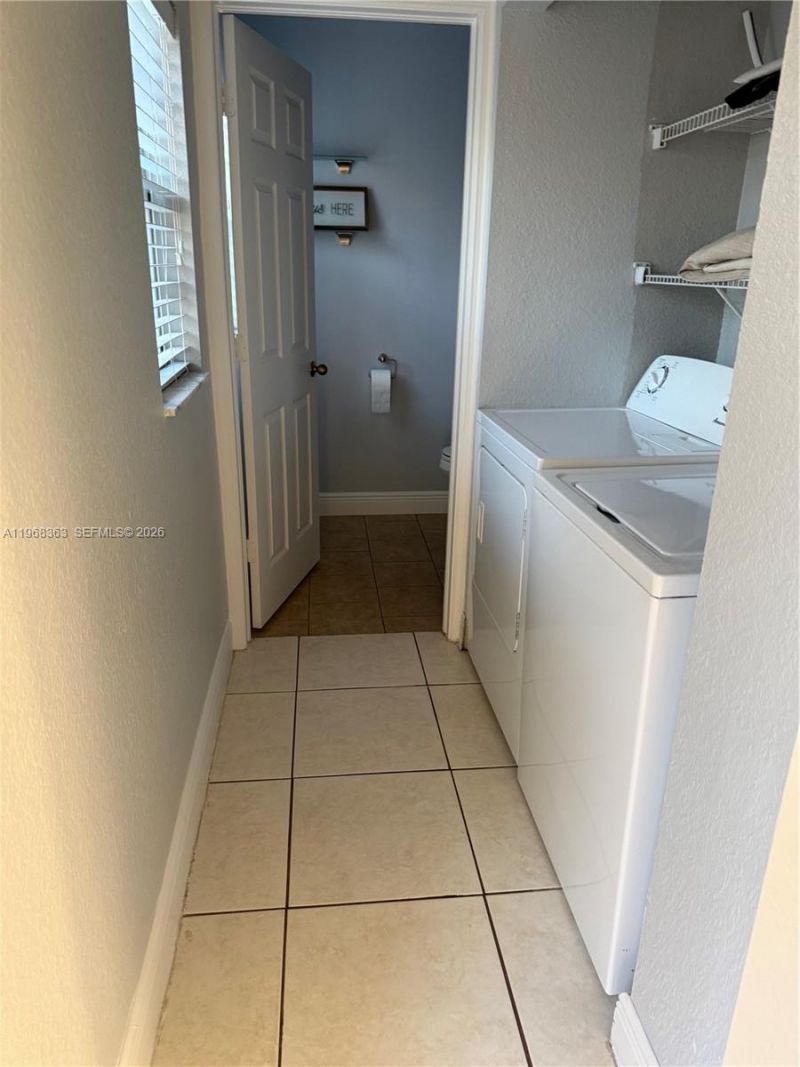 2402 NE 41st Pl, Homestead, FL 33033 Photo