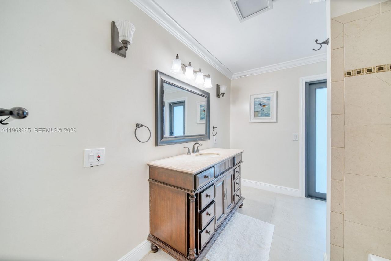 8245 SW 149th Dr, Palmetto Bay, FL 33158 Photo