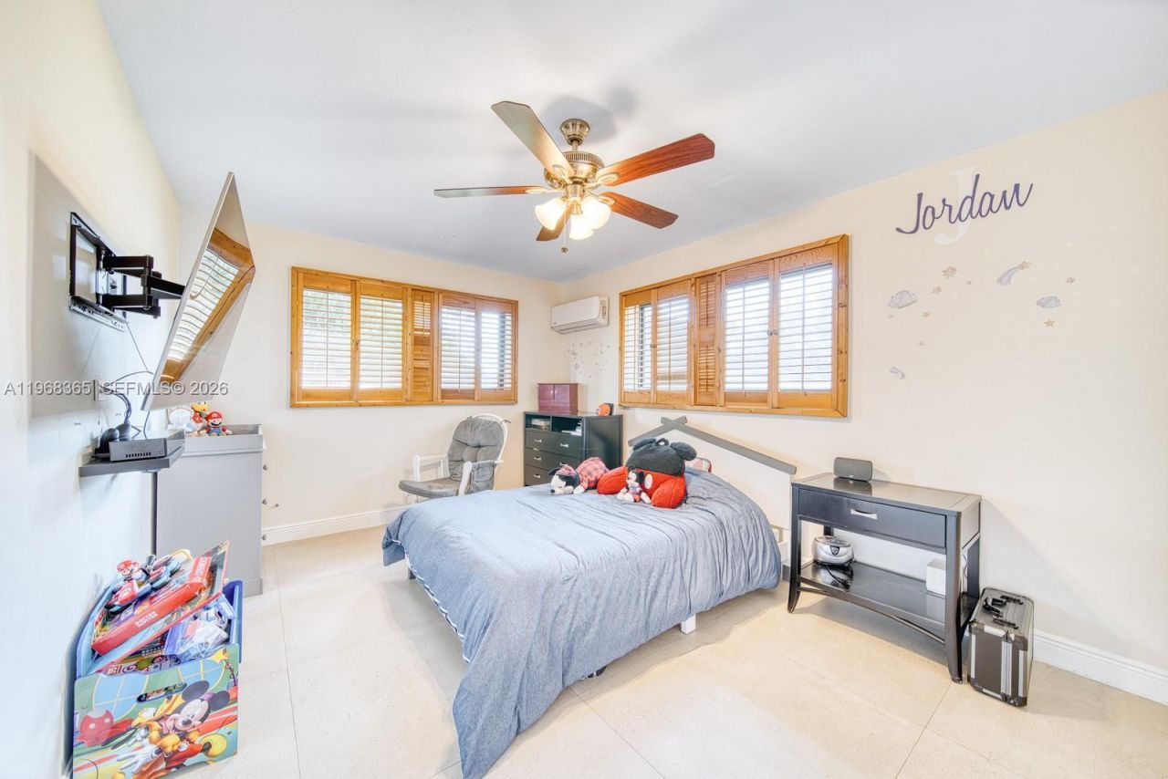 8245 SW 149th Dr, Palmetto Bay, FL 33158 Photo