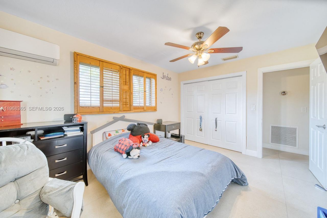 8245 SW 149th Dr, Palmetto Bay, FL 33158 Photo