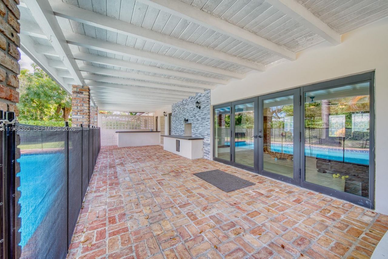 8245 SW 149th Dr, Palmetto Bay, FL 33158 Photo