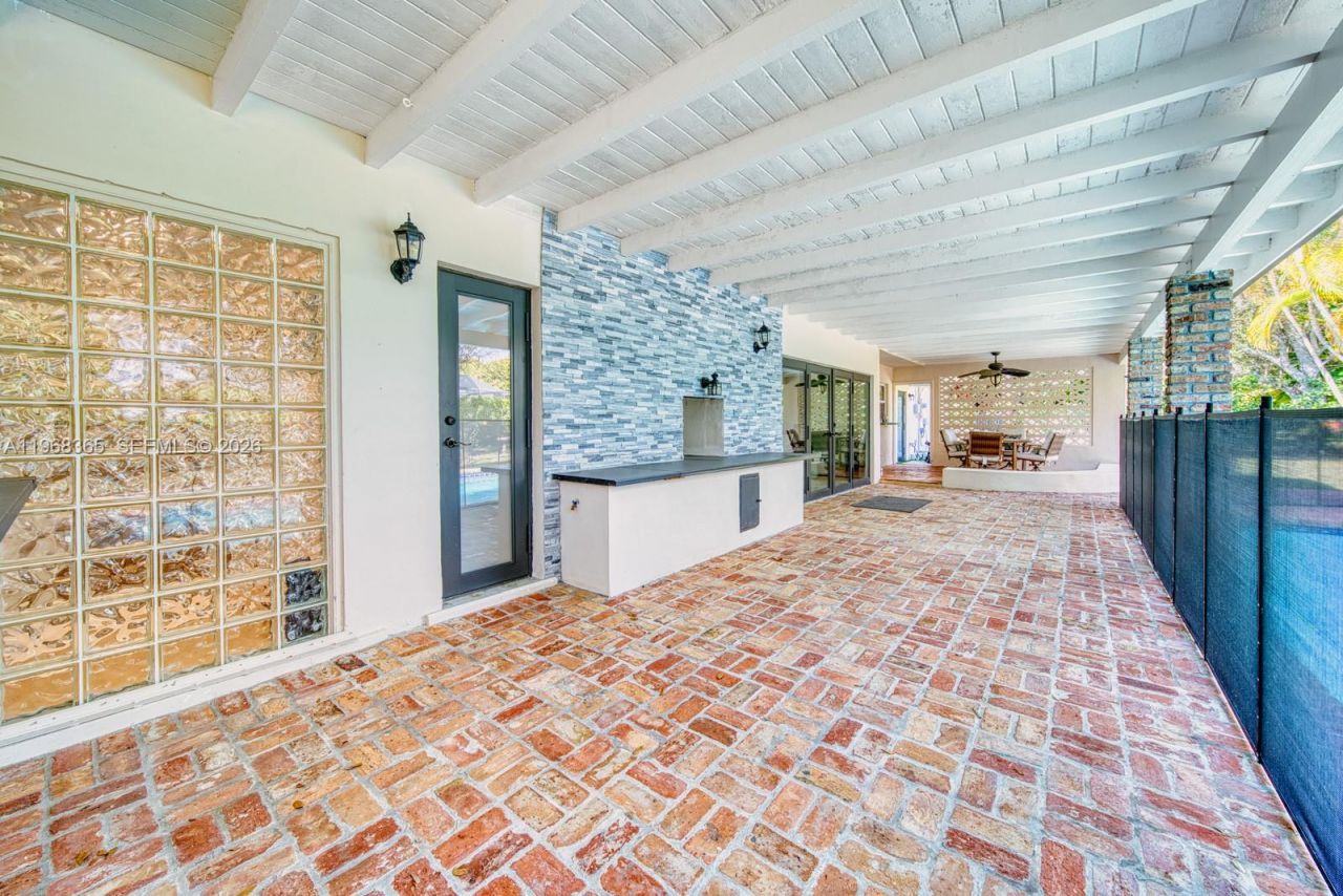 8245 SW 149th Dr, Palmetto Bay, FL 33158 Photo