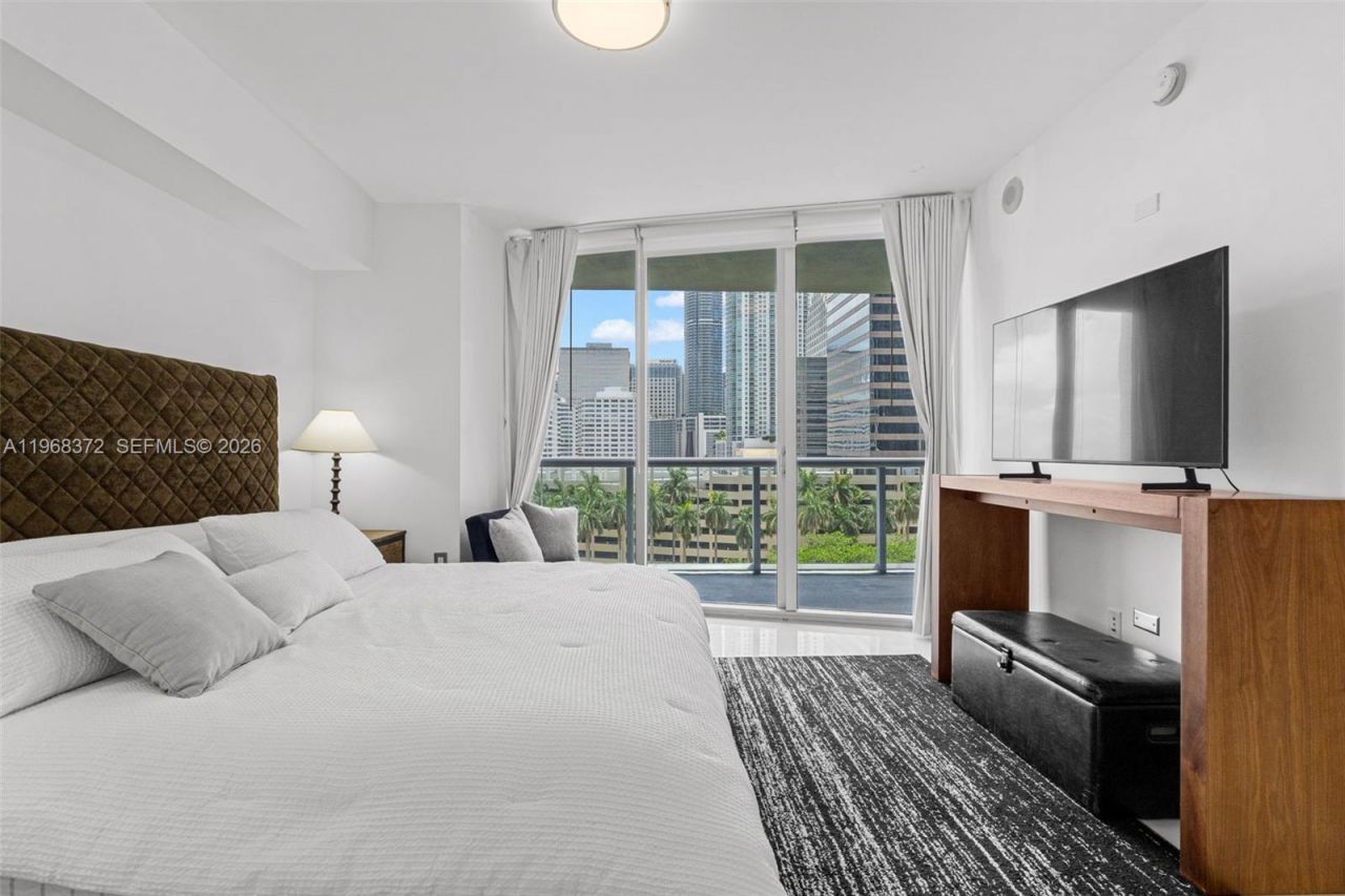 495 Brickell Ave, Unit 905, Miami, FL 33131 Photo