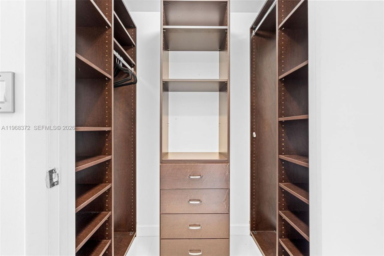 495 Brickell Ave, Unit 905, Miami, FL 33131 Photo