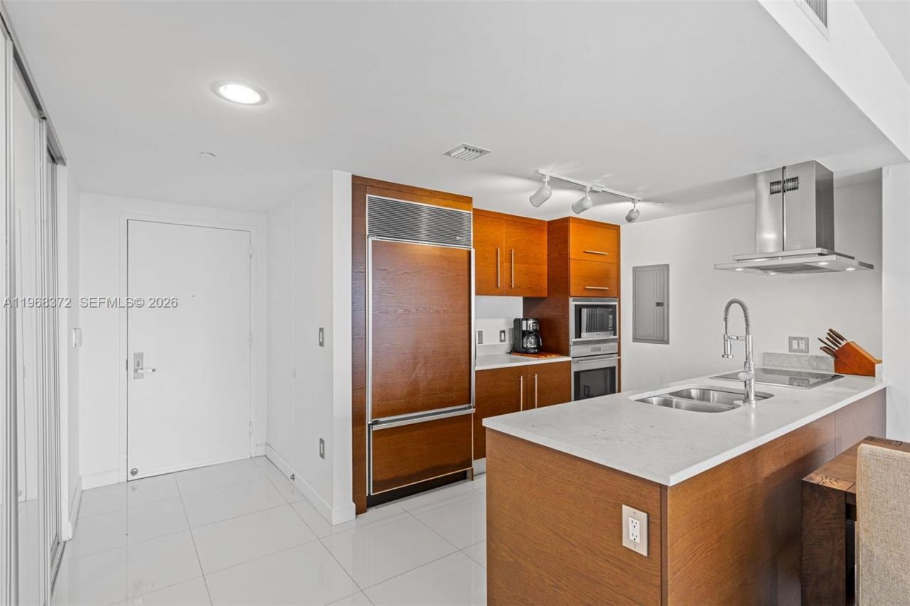495 Brickell Ave, Unit 905, Miami, FL 33131 Photo