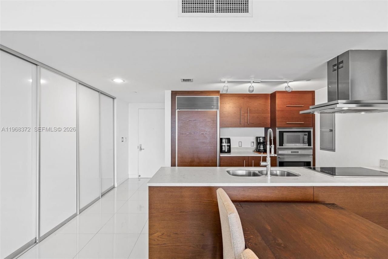 495 Brickell Ave, Unit 905, Miami, FL 33131 Photo
