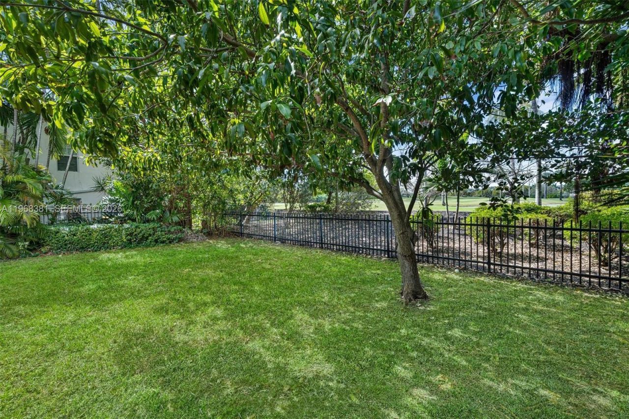 5220 La Gorce Dr , Miami Beach, FL 33140 Photo